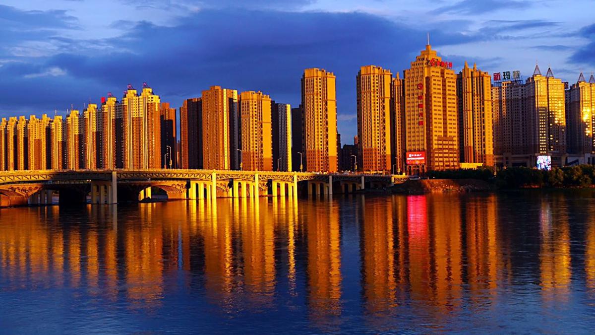 悦马江城之吉林市"林碧水秀"的城市风景一投稿时间:2016-07-05 08:47