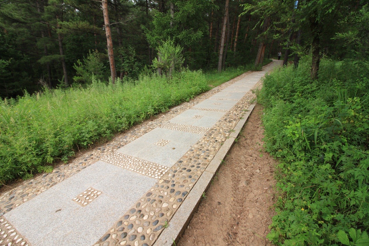 国贸民俗村鹅卵石健康步道
