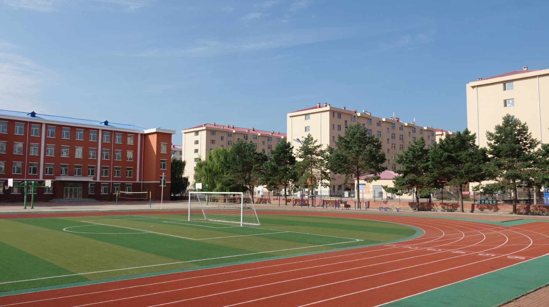 桦川第四中学体育场