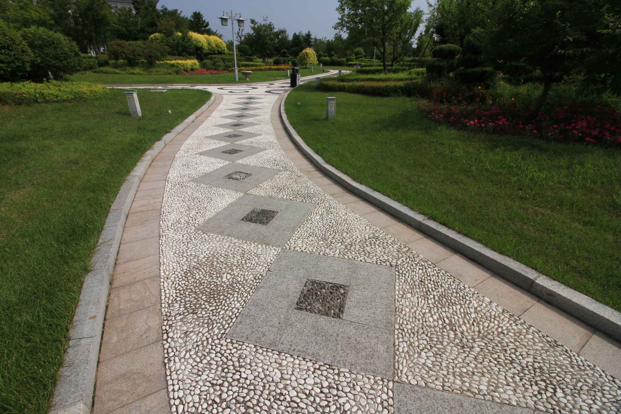 10,健康步道图片:9,推荐理由:阿里郎广场它建设在延边朝鲜族自治州