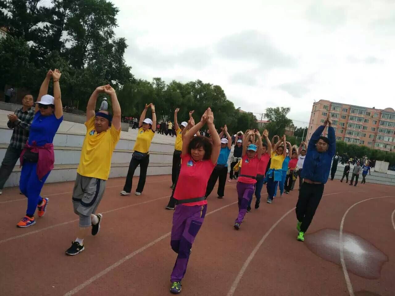 科学健走乐在其中牡丹江东宁示范区开展实地健走活动