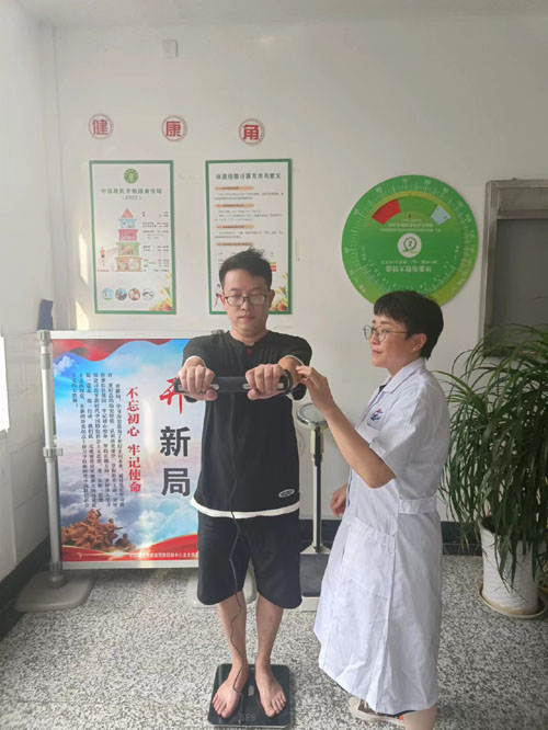 队员体测.jpg